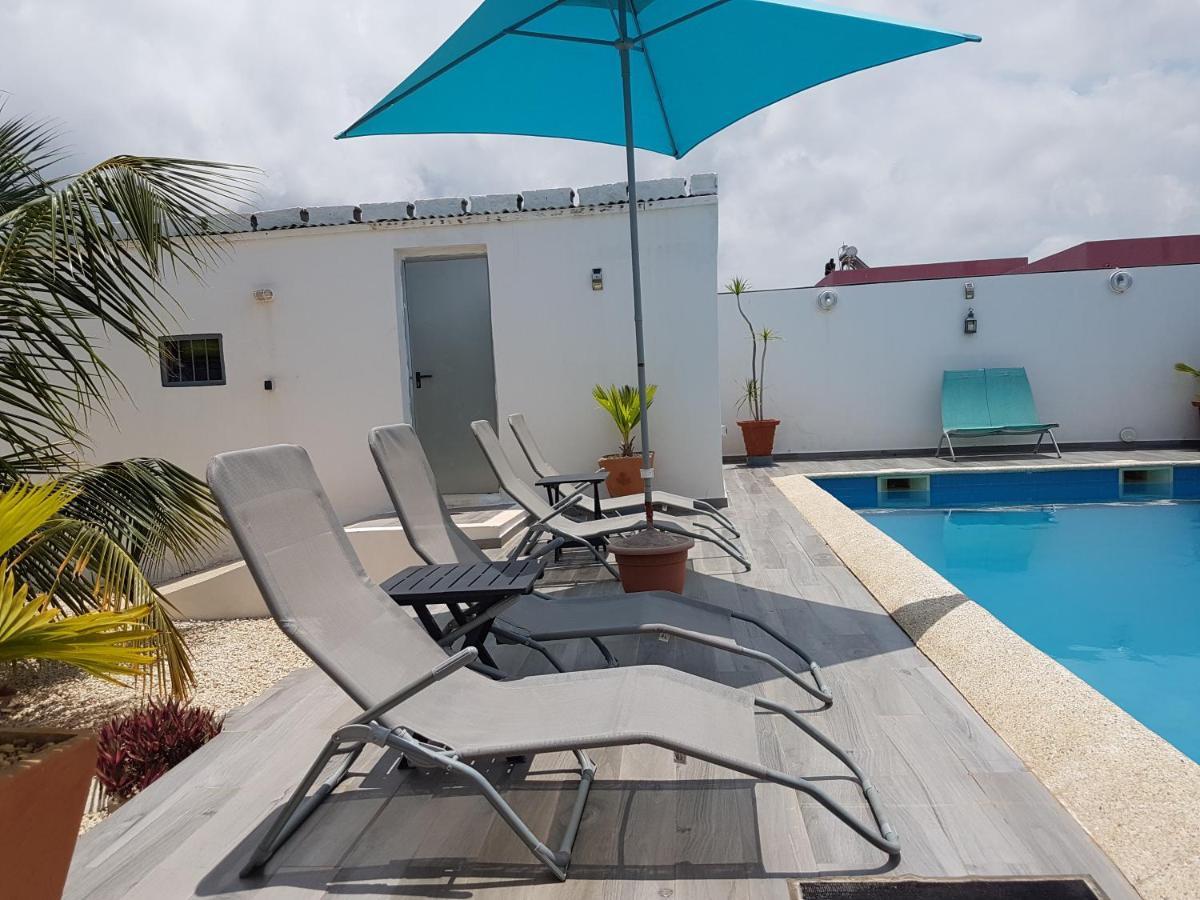 African Jaja Villa Piscine-Climatisation Popenguine エクステリア 写真