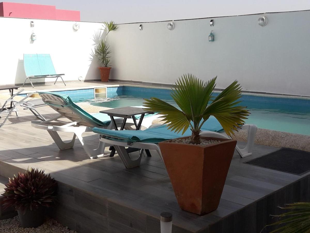 African Jaja Villa Piscine-Climatisation Popenguine エクステリア 写真